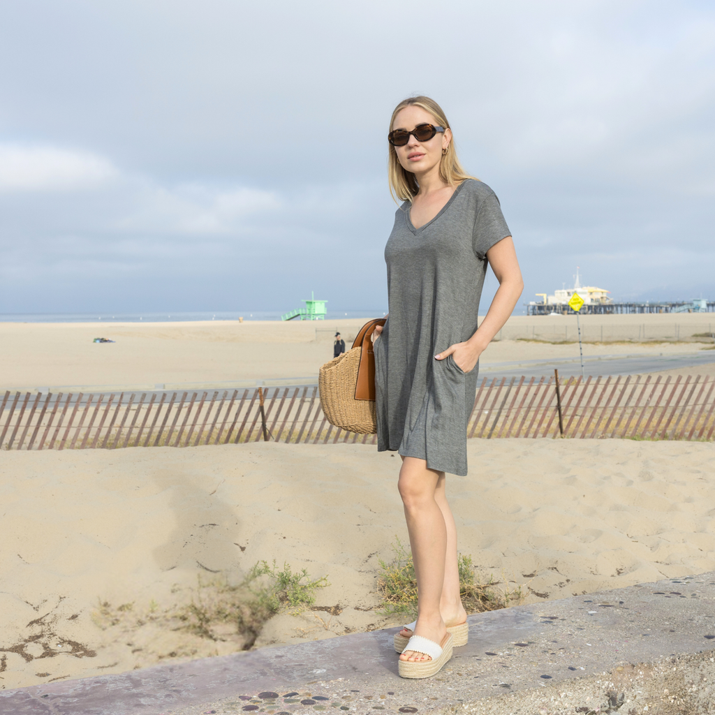 V-Neck T-Shirt Dress – Casual Short Sleeve A-Line Swing Tunic with Pockets