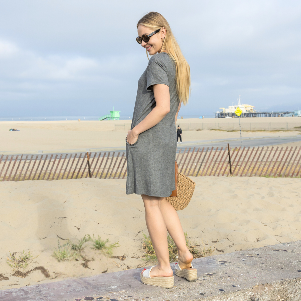 V-Neck T-Shirt Dress – Casual Short Sleeve A-Line Swing Tunic with Pockets